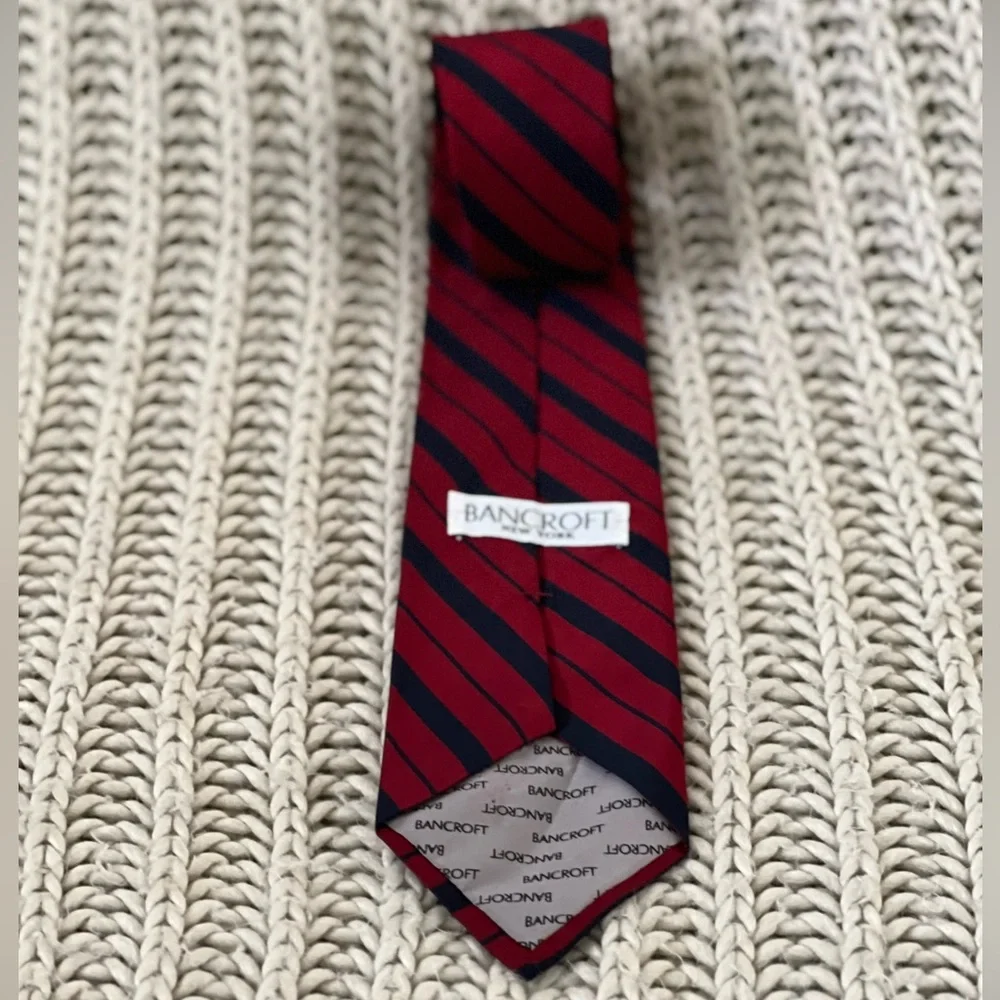 Bancroft NY tie 100% silk - Picture 3 of 3